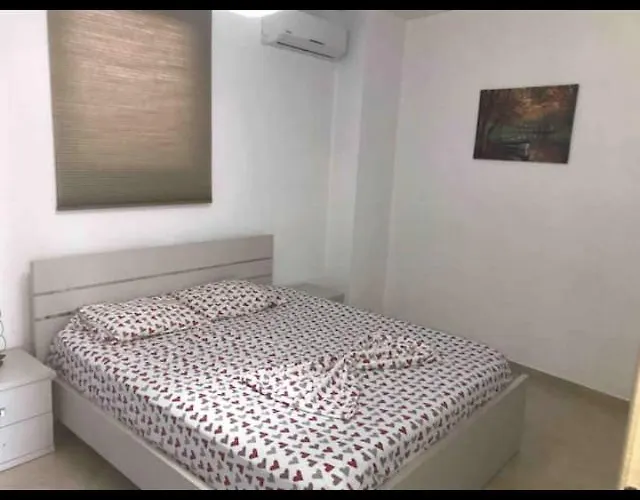 Undistracted View Looking Over And Corfu! Apartamento