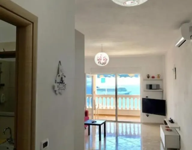 Undistracted View Looking Over And Corfu! Apartamento Sarandë